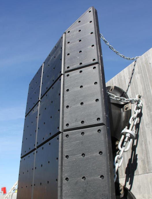 UHMWPE_marine_fenders.jpg